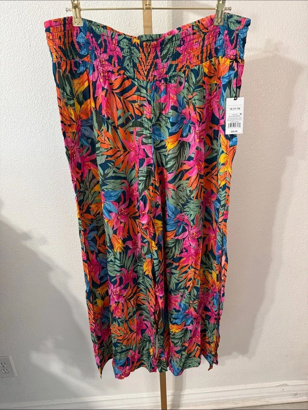 Tropical Floral wide legs pants in Vibrant Multi-Color- Size 1X- NWT